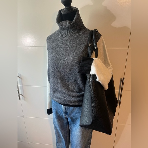 NWT Vince Camuto Colorblock Turtleneck Sweater Size 1X - Picture 2 of 12